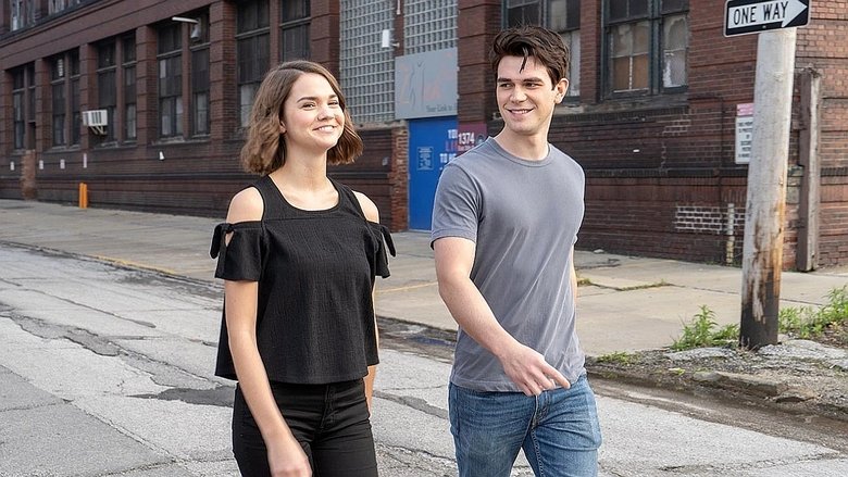 кадр из фильма Наше последнее лето