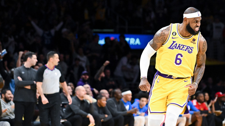 кадр из фильма Chasing Greatness: Coach K x LeBron