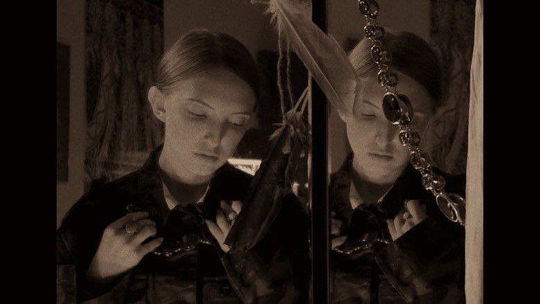 кадр из фильма Приползешь