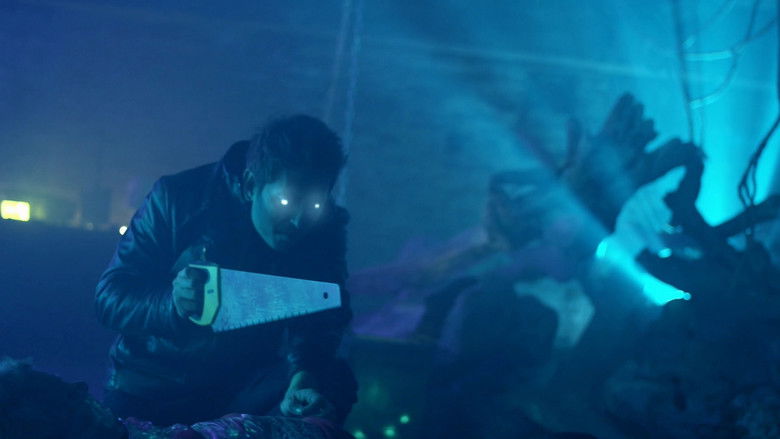 кадр из фильма Тень внутри