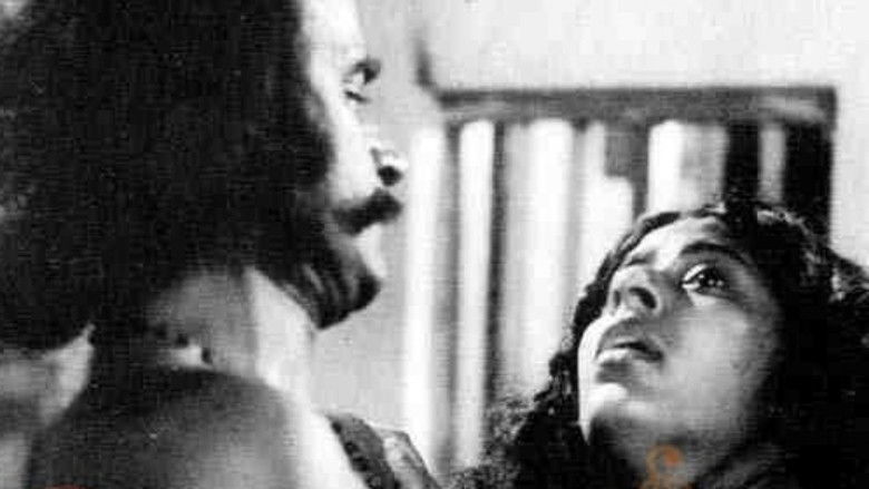 кадр из фильма യവനിക