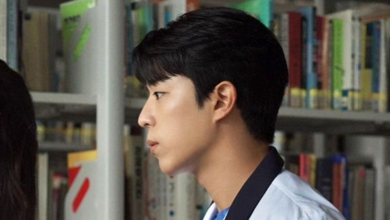 кадр из фильма 열아홉 해달들