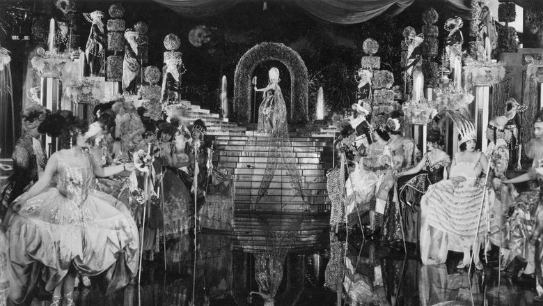 кадр из фильма Forbidden Fruit