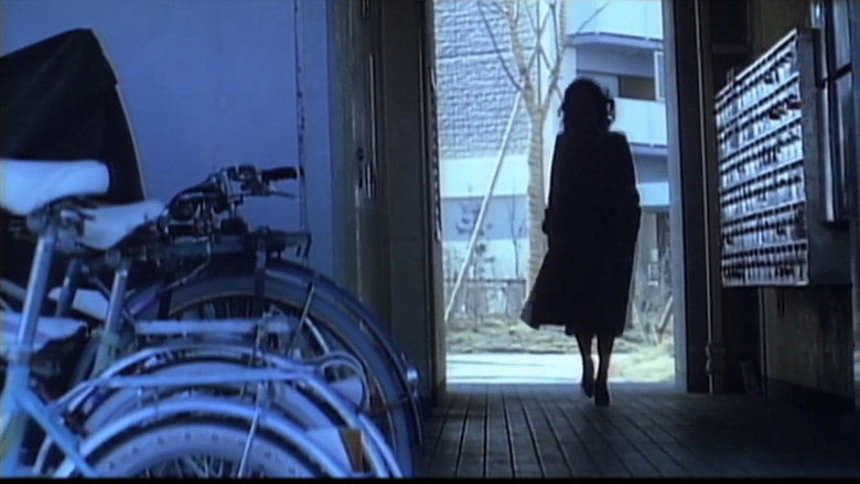 кадр из фильма 団地妻を縛る