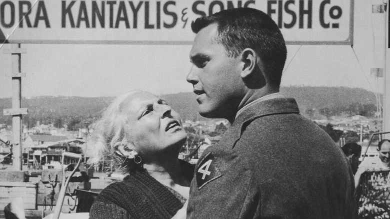 кадр из фильма In Love and War