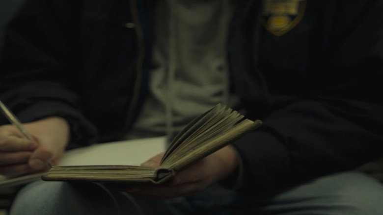 кадр из фильма Sonder