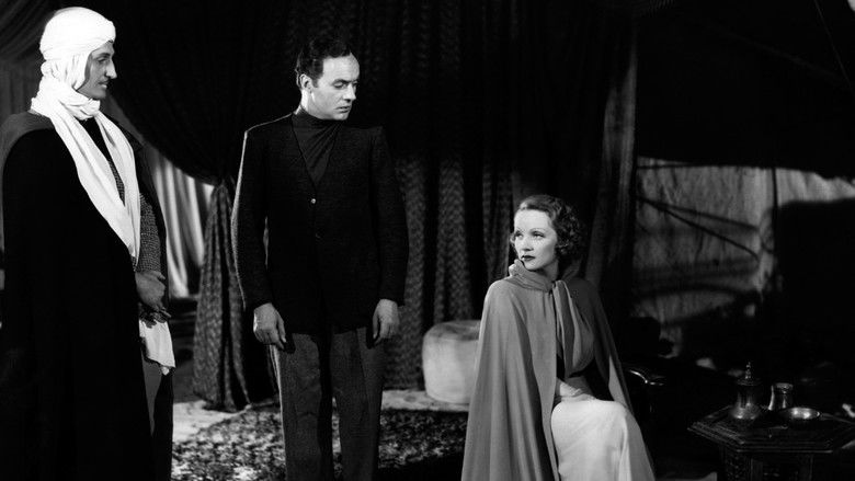 кадр из фильма Сады Аллаха