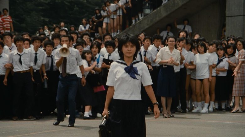 кадр из фильма Девочка в матроске и автомат