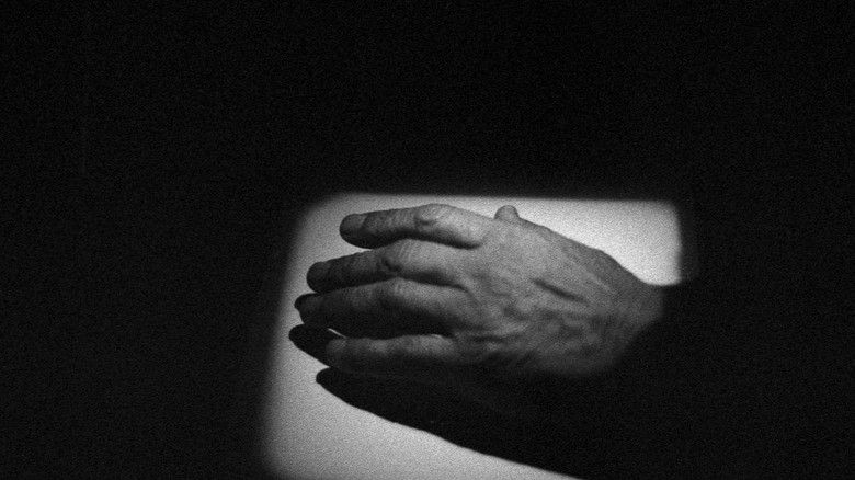 кадр из фильма Una sombra oscilante