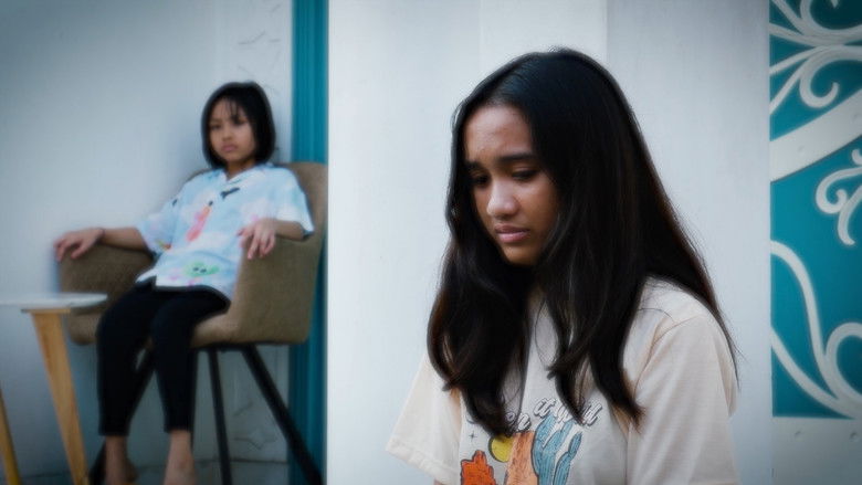 кадр из фильма Kakak Angkat