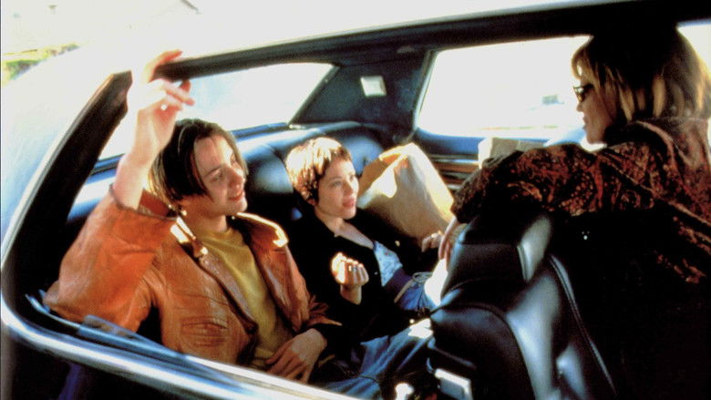 кадр из фильма Еще один день в раю