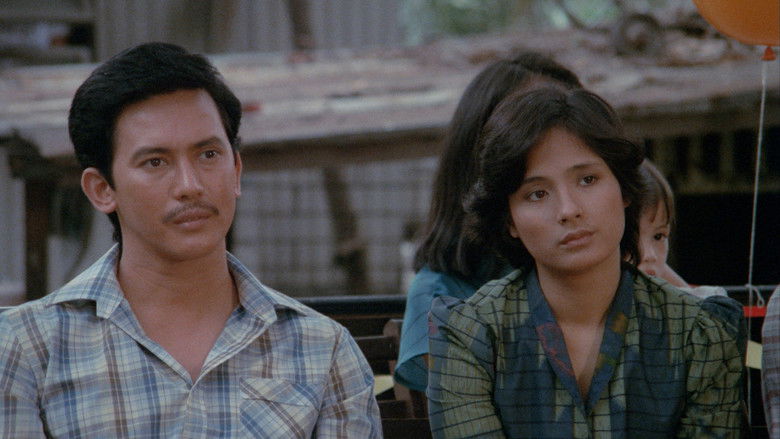 кадр из фильма Bayan Ko: Kapit sa Patalim