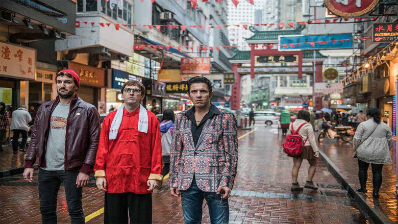 кадр из фильма Perdiendo el este