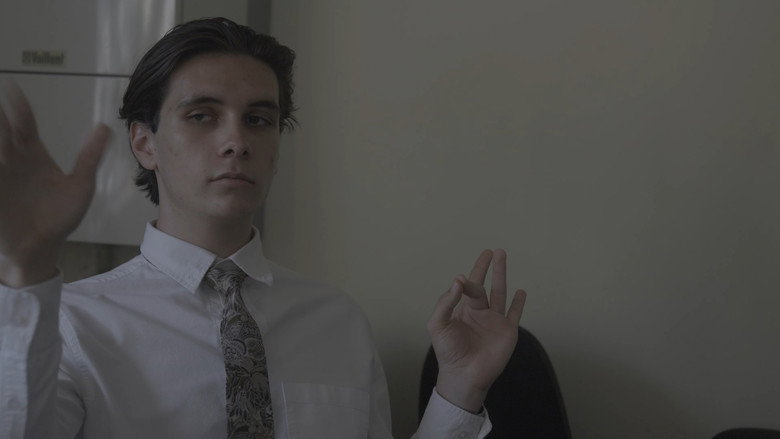 кадр из фильма BRCI *Un Biet Român Credea în Individualitate