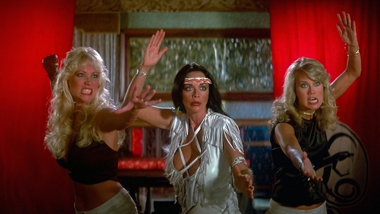 кадр из фильма Потерянная империя