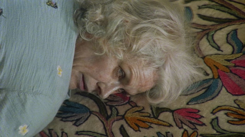 кадр из фильма DEAD GRANDMA
