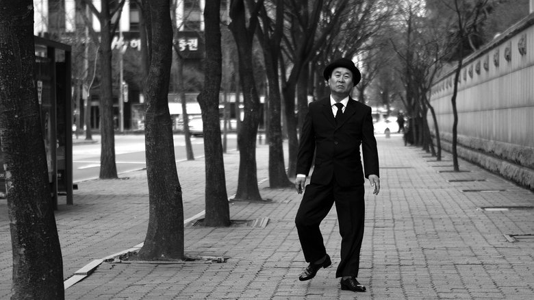 кадр из фильма 메리 크리스마스 미스터 모