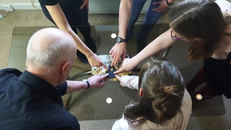 кадр из фильма Ouija Experiment