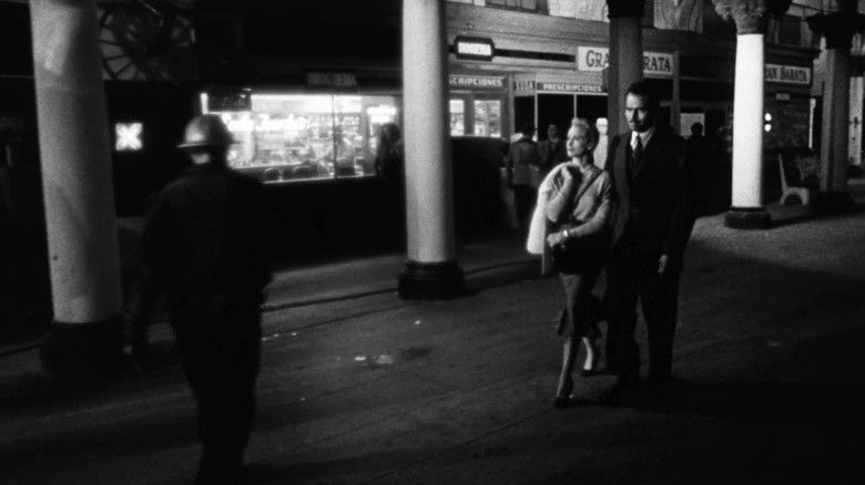 кадр из фильма Печать зла