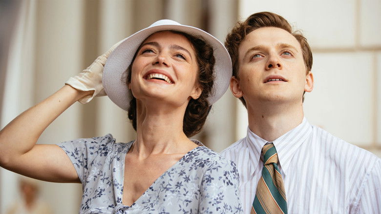 кадр из фильма Любовь Советского Союза