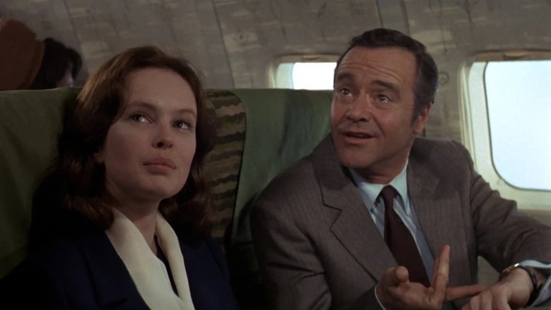 кадр из фильма Приезжие