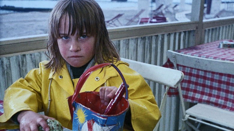 кадр из фильма A Day at the Beach