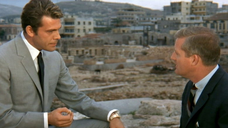 кадр из фильма Агент 3S3: Паспорт в ад