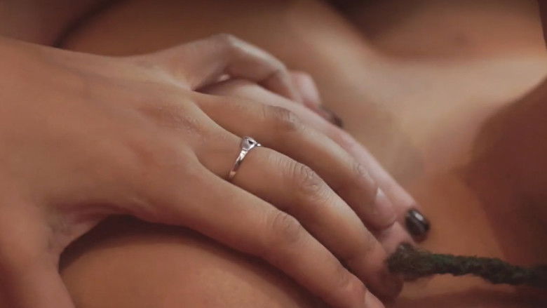 кадр из фильма Crystalline