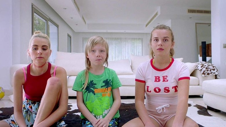 кадр из фильма Выходной