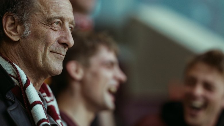 кадр из фильма Тихий сын