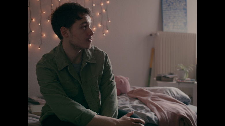 кадр из фильма smolder - Ausgesprochen Schweigsam