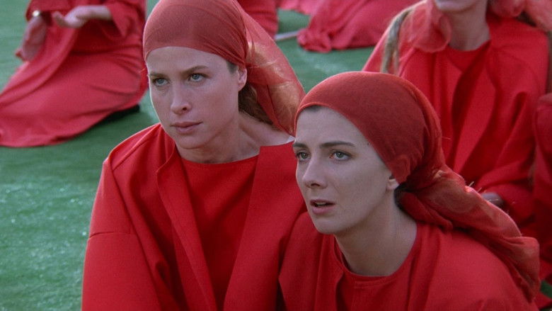 кадр из фильма Рассказ служанки