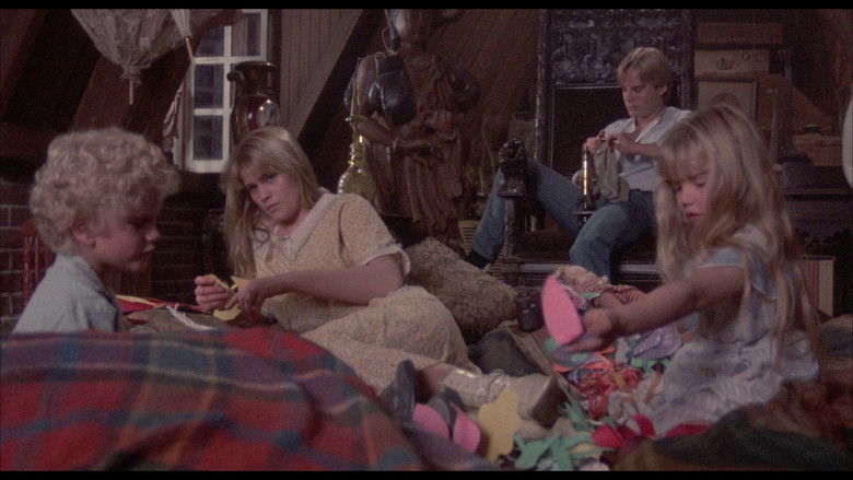 кадр из фильма Цветы на чердаке