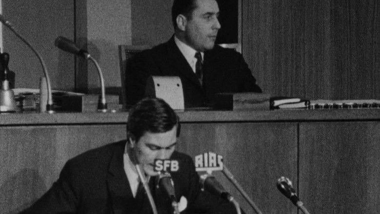 кадр из фильма Brecht die Macht der Manipulateure