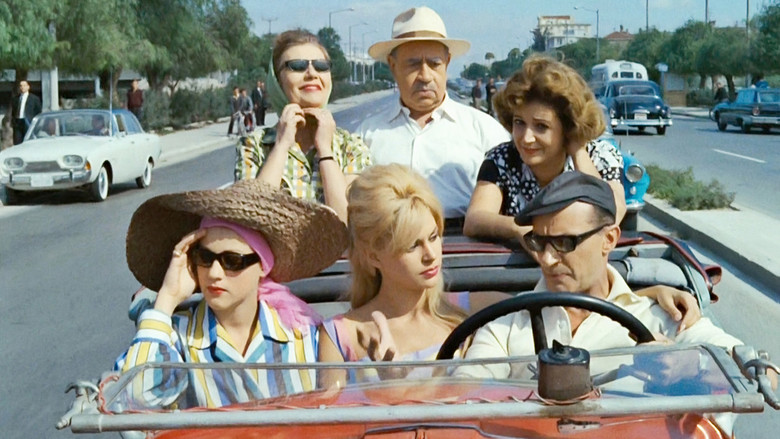 кадр из фильма Μερικοί Το Προτιμούν Κρύο...