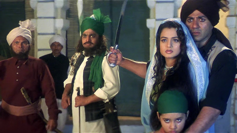 кадр из фильма Беглецы