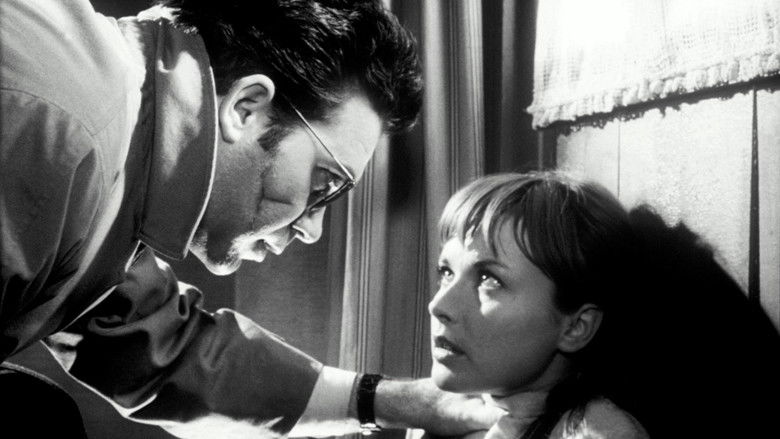 кадр из фильма Постоялый двор на Темзе