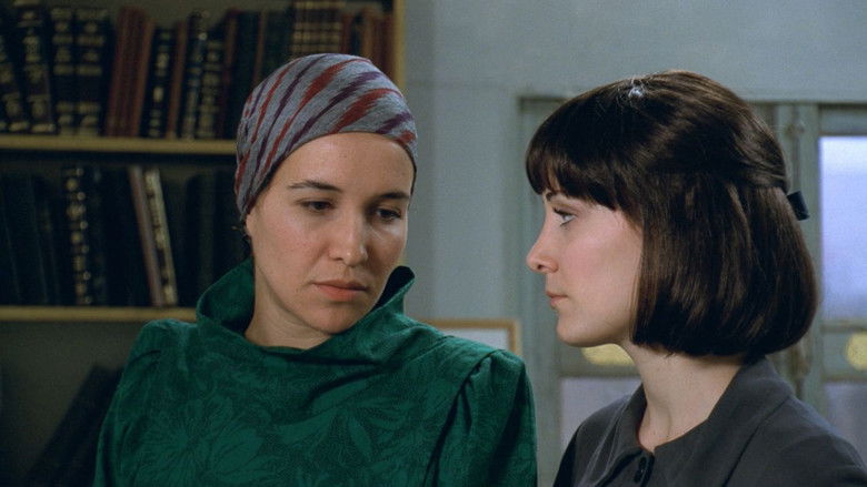 кадр из фильма Кадош