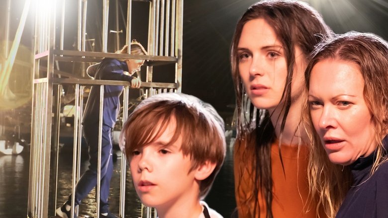 кадр из фильма A Predator's Obsession