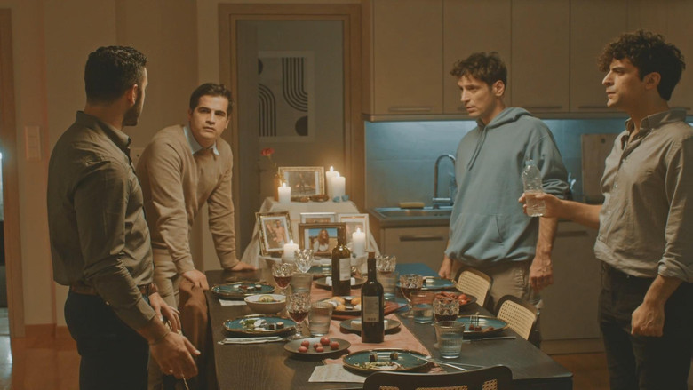 кадр из фильма ReUniverse