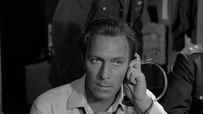 кадр из фильма Тройной крест