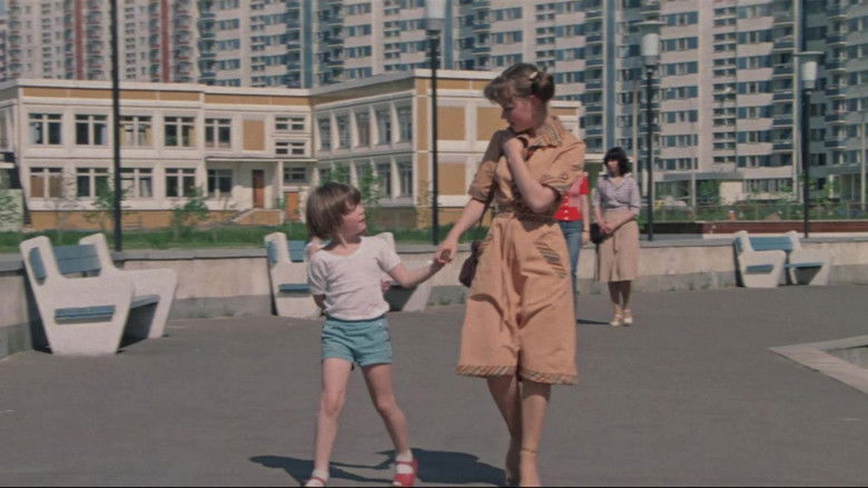 кадр из фильма Не хочу быть взрослым