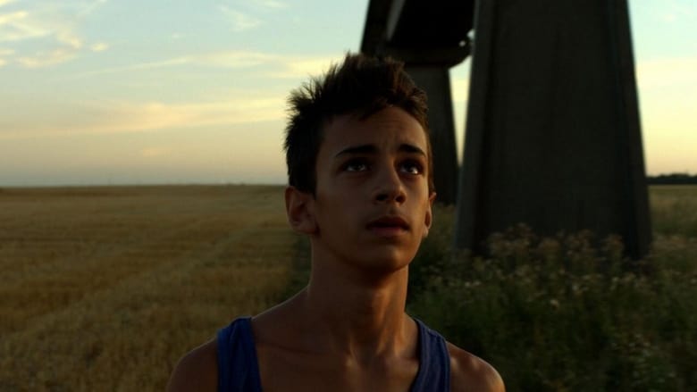 кадр из фильма Электрический июль