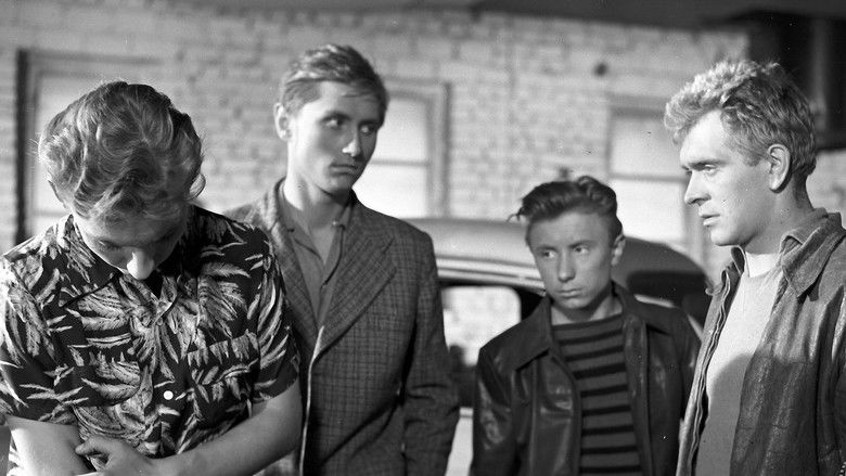 кадр из фильма Лунатики