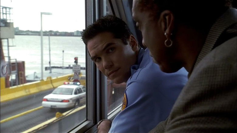 кадр из фильма Затерянный склеп