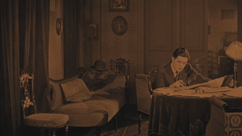 кадр из фильма Квартирант