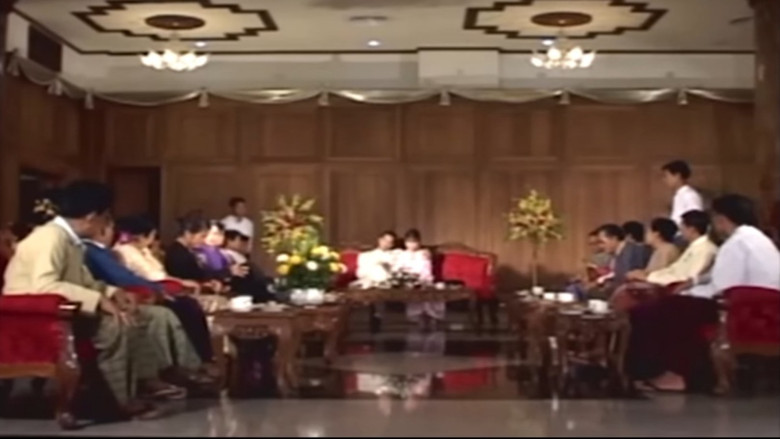 ကိုယ်တိုင်ရေးရာဇဝင်