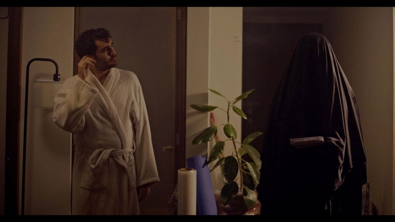 кадр из фильма A Raúl se le apareció un fantasma