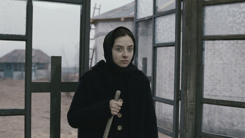 кадр из фильма За холмами