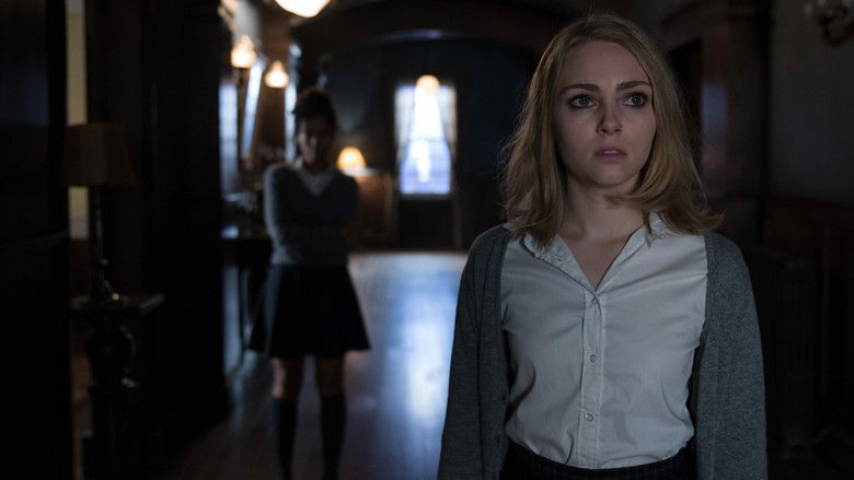 кадр из фильма Дальше по коридору